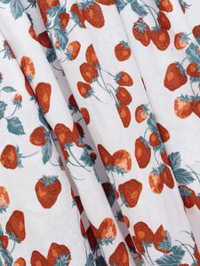 The Balia Linen Dress in Strawberry Jam by Reformation offers a refined blend of comfort and style with its lightweight linen fabric, ideal for warm weather. Expertly designed with back smocking, it ensures a flexible fit while adjustable straps provide personalized comfort. The scoop neckline adds a flattering touch, and the dress is fully lined for a smooth feel. Practical side pockets enhance functionality without compromising elegance, making this piece a versatile staple for any sophisticated wardrobe.
