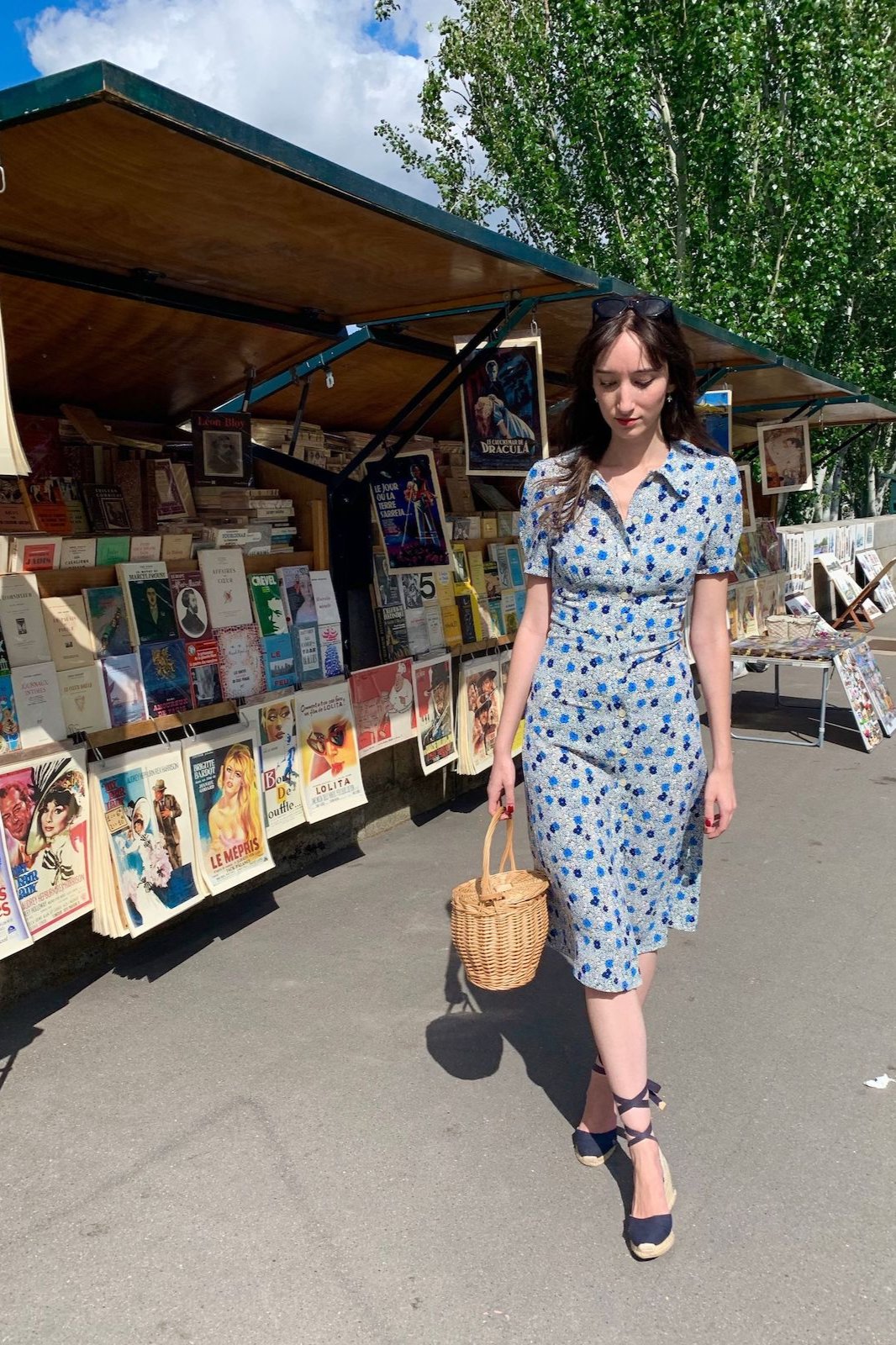 The Paloma Midi Dress offers a versatile and stylish option for your spring and summer wardrobe. Made from high-quality viscose, it features a cotton-lined mid-section for added comfort. The dress's lightweight, textured feel makes it perfect for warm weather. A must-have for any fashion-forward individual.