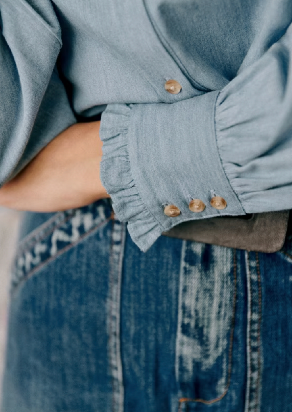 The Flavie Shirt combines timeless elegance with expert craftsmanship. Featuring a large embroidered collar that adds a refined, artisanal touch, this long-sleeve shirt boasts a classic button-down front for versatile styling. Its tailored design ensures a polished look suitable for both professional and casual settings, making it a sophisticated addition to any wardrobe.