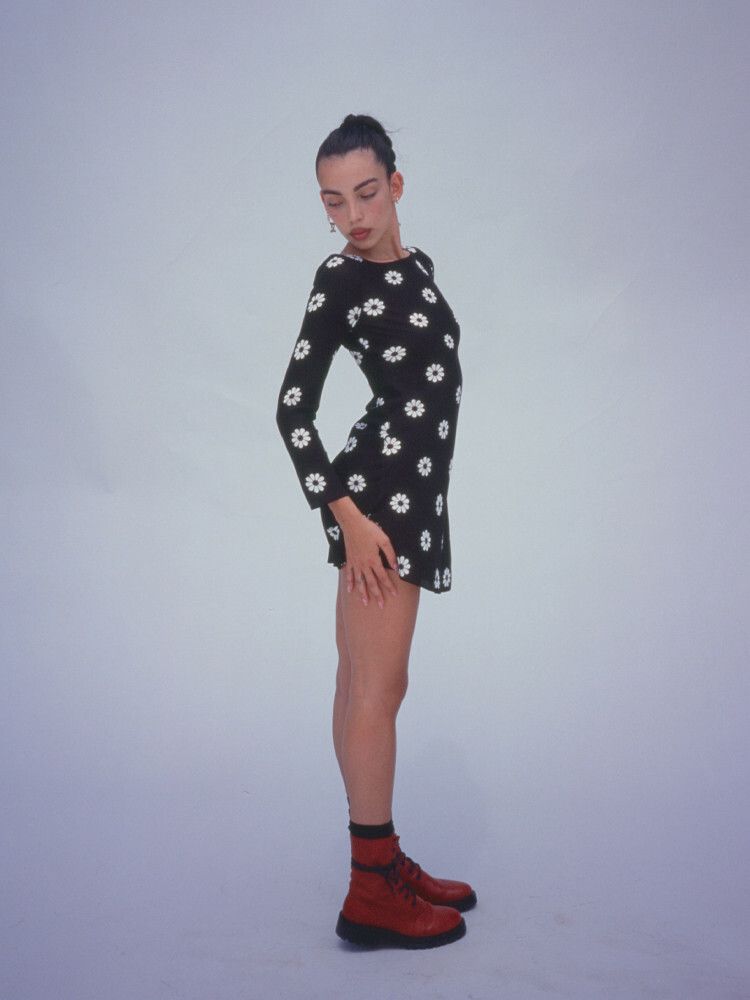90s daisy dress ASOS DESIGN Curve 90s mini tea dress in daisy print